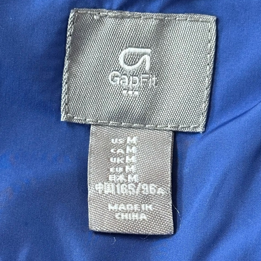 GapFit Royal Blue Women’s Windbreaker Jacket - Picture 8 of 8
